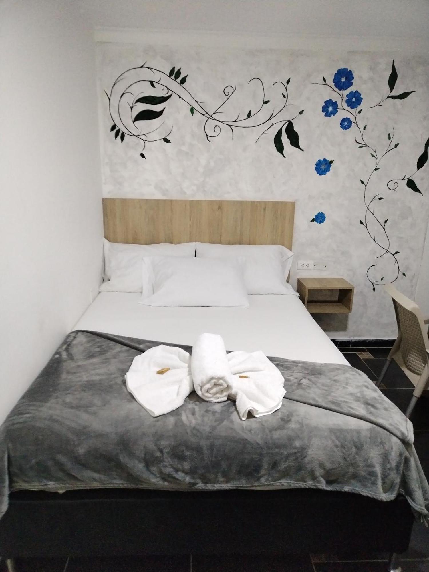 Hotel Colores Boutique Medellin Bagian luar foto