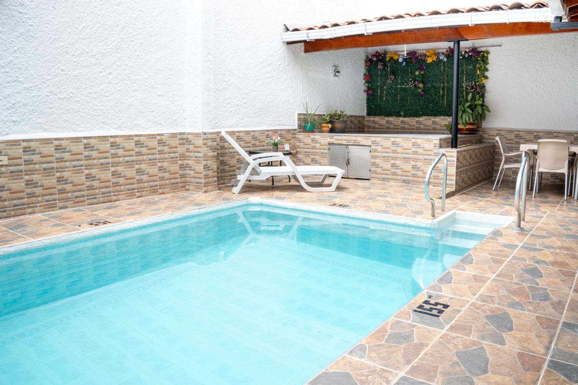 Hotel Colores Boutique Medellin Bagian luar foto
